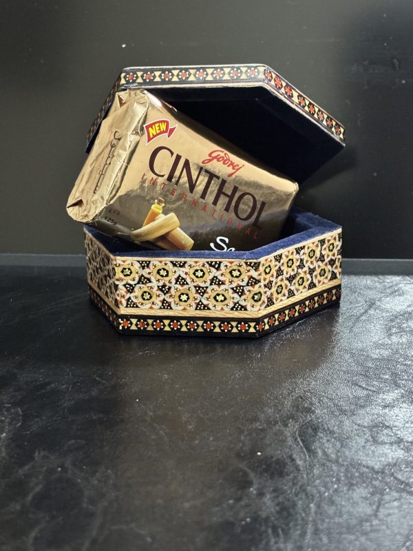 9 صابون صندل سینثول(CINTHOL)125گرم اصل - تصویر 4